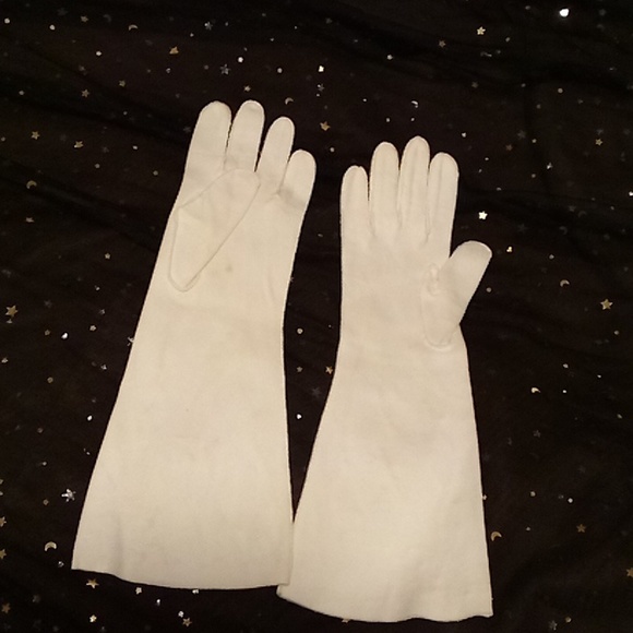 Beaded gloves - Picture 3 of 4